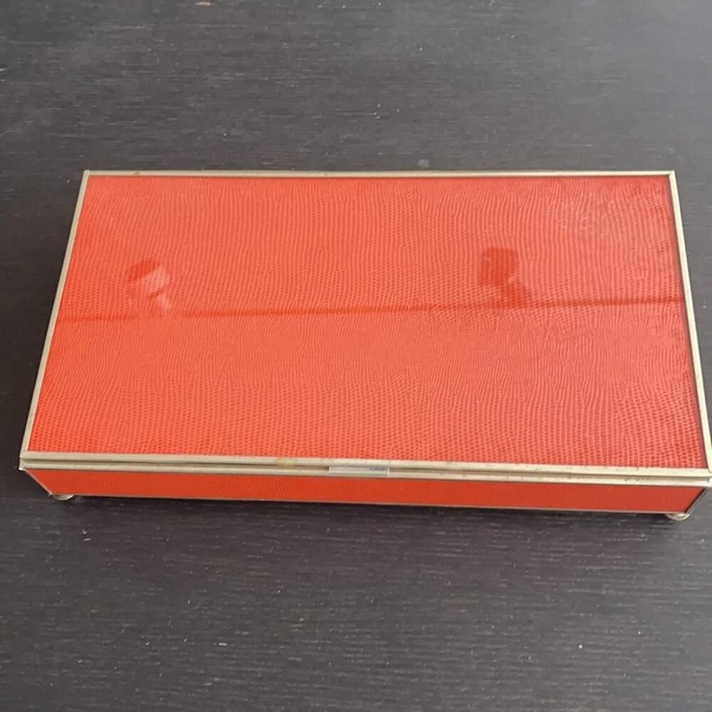 🗽❤️NWT Aero NYC Skin & Glass Box